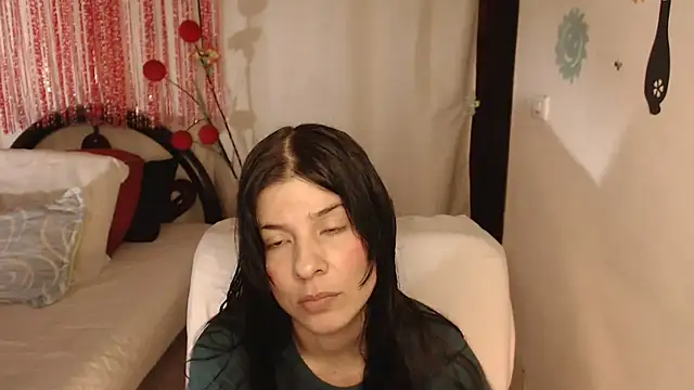 Estefani 32 online show from 09/30/25, 04:35