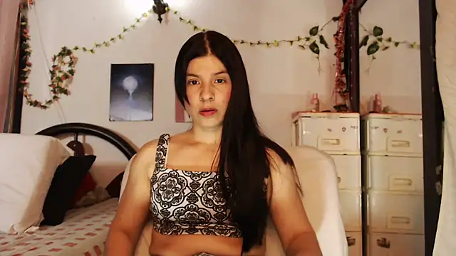 Estefani 32 online show from 09/13/25, 01:05