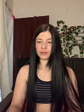 Estefani 32 online show from 07/03/26, 12:11