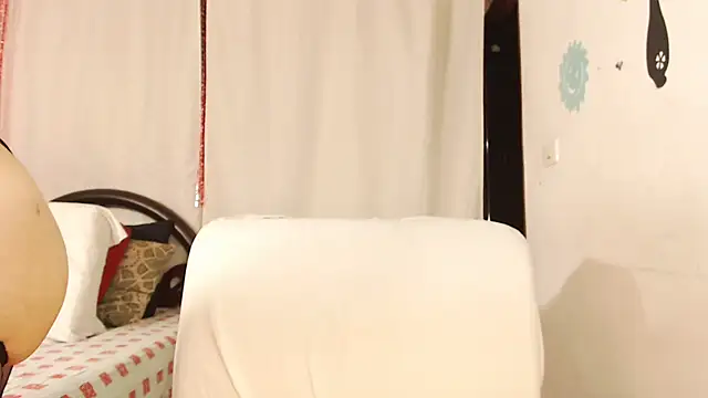 Estefani 32 online show from 09/21/25, 01:49