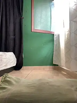 Estefani 32 online show from 05/15/26, 05:11