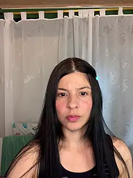 Estefani 32 online show from 05/08/26, 04:11
