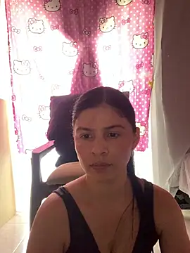 Estefani 32 online show from 06/24/26, 04:38