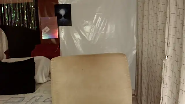 Estefani 32 online show from 11/10/25, 05:29