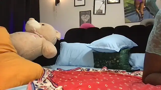 choco petite online show from 02/10/26, 12:20