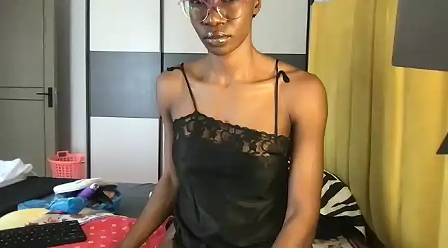 choco petite online show from 03/14/25, 07:26