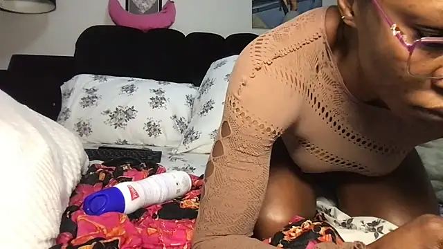 choco petite online show from 04/08/26, 04:25