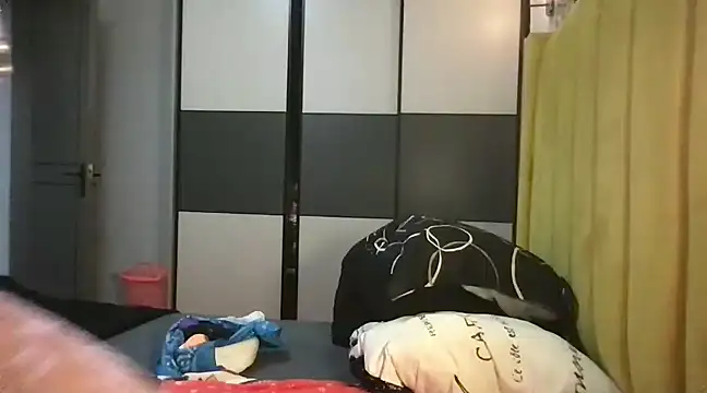 choco petite online show from 03/04/25, 01:17