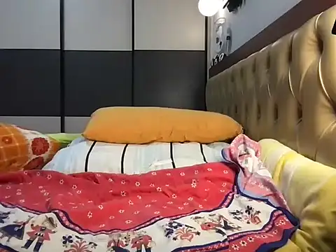 choco petite online show from 10/06/25, 04:13