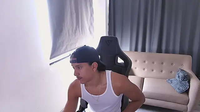 Liam V online show from 08/08/26, 01:29