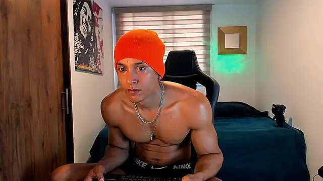 Snapshot of Liam_V chatting on 01/31/25, 02:28 Liam V online show from 01/31/25, 02:28