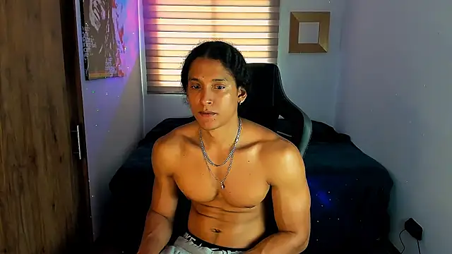 Snapshot of Liam_V chatting on 02/10/25, 04:36 Liam V online show from 02/10/25, 04:36