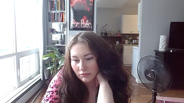 Snapshot of PaigeParker chatting on 02/14/25, 08:26 PaigeParker online show from 02/14/25, 08:26