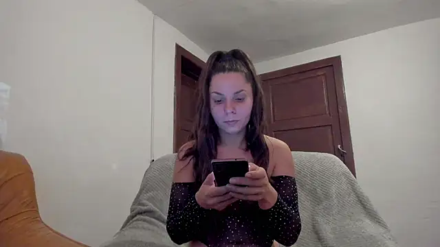 Snapshot of EasyAcee chatting on 09/15/25, 03:01 EasyAcee online show from 09/15/25, 03:01