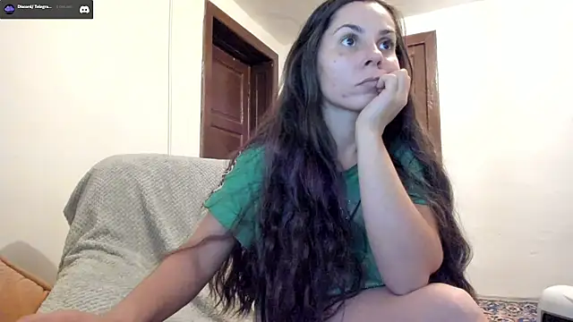 Snapshot of EasyAcee chatting on 10/25/25, 03:56 EasyAcee online show from 10/25/25, 03:56