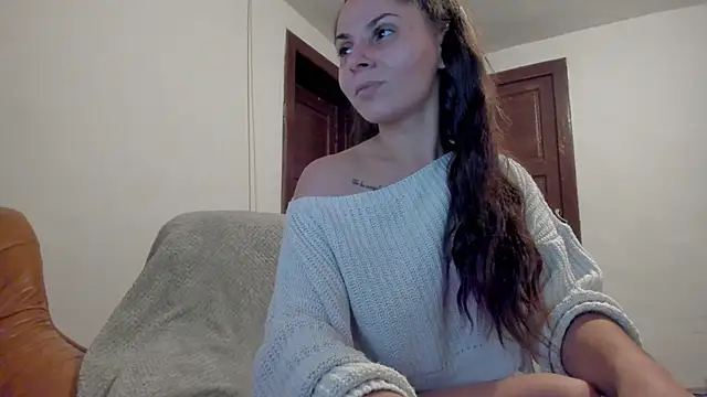 Snapshot of EasyAcee chatting on 10/14/25, 04:40 EasyAcee online show from 10/14/25, 04:40