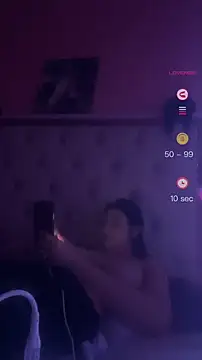 Snapshot of Flossy_Vettie chatting on 10/25/25, 12:43 Flossy Vettie online show from 10/25/25, 12:43