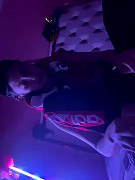 Snapshot of Flossy_Vettie chatting on 11/17/25, 12:36 Flossy Vettie online show from 11/17/25, 12:36