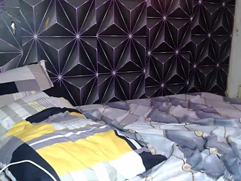 hotsinglemommm online show from 11/01/25, 12:28