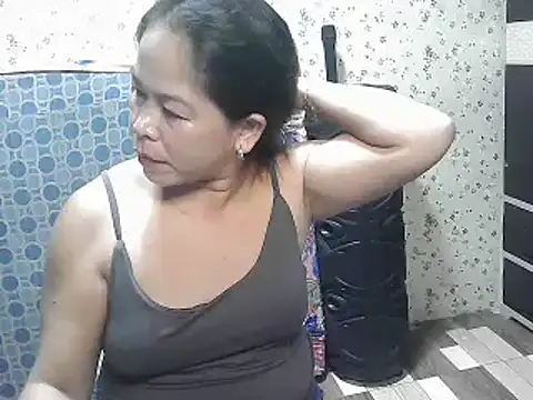 Snapshot of yummytitsxxx168 chatting on 02/27/25, 02:14 yummytitsxxx168 online show from 02/27/25, 02:14