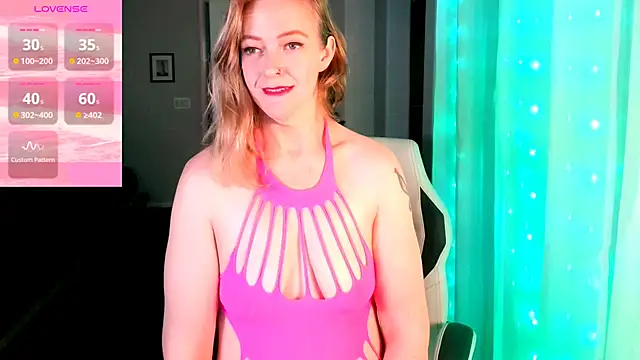 britteebee online show from 10/28/25, 05:12