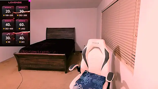 britteebee online show from 03/29/26, 03:19