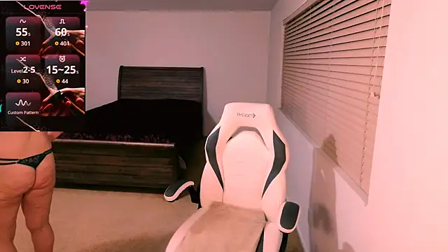 britteebee online show from 04/01/26, 04:47