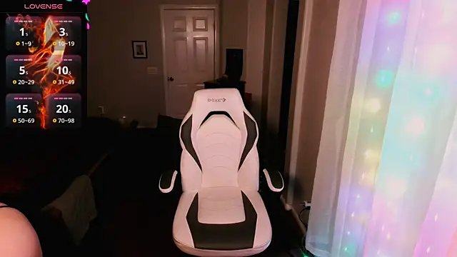 Snapshot of britteebee chatting on 02/24/26, 08:48 britteebee online show from 02/24/26, 08:48