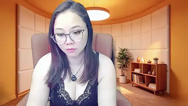 Giuliam online show from 04/17/26, 01:30