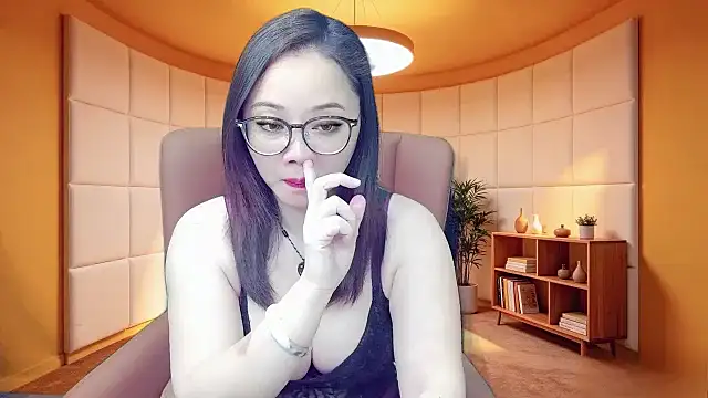 Giuliam online show from 04/24/26, 01:18