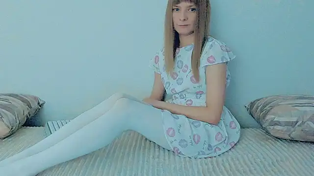 Snapshot of YourCaramel chatting on 09/11/25, 10:37 YourCaramel online show from 09/11/25, 10:37