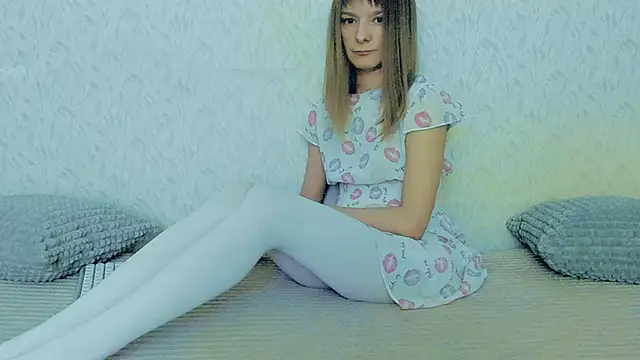 Snapshot of YourCaramel chatting on 02/04/25, 11:27 YourCaramel online show from 02/04/25, 11:27