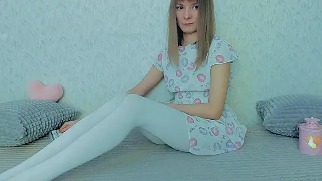 Snapshot of YourCaramel chatting on 02/16/25, 05:04 YourCaramel online show from 02/16/25, 05:04