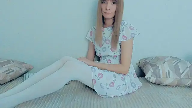 Snapshot of YourCaramel chatting on 10/15/25, 06:44 YourCaramel online show from 10/15/25, 06:44