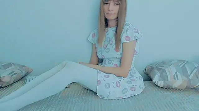 Snapshot of YourCaramel chatting on 10/14/25, 04:02 YourCaramel online show from 10/14/25, 04:02