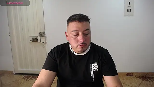 Snapshot of antonycruz chatting on 06/08/26, 01:28 antonycruz online show from 06/08/26, 01:28
