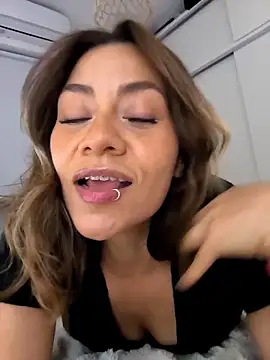 SamyJones9 online show from 10/26/25, 05:08