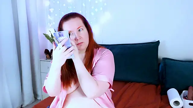 GoddessLara online show from 12/20/25, 11:07