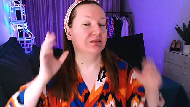 GoddessLara online show from 03/11/25, 12:00