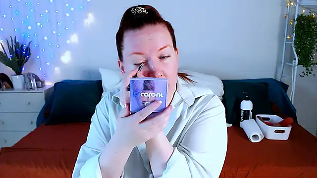 GoddessLara online show from 11/28/25, 10:10