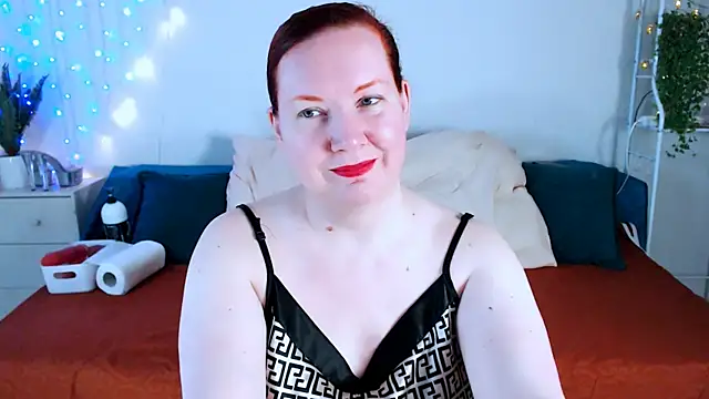 GoddessLara online show from 12/19/25, 08:33