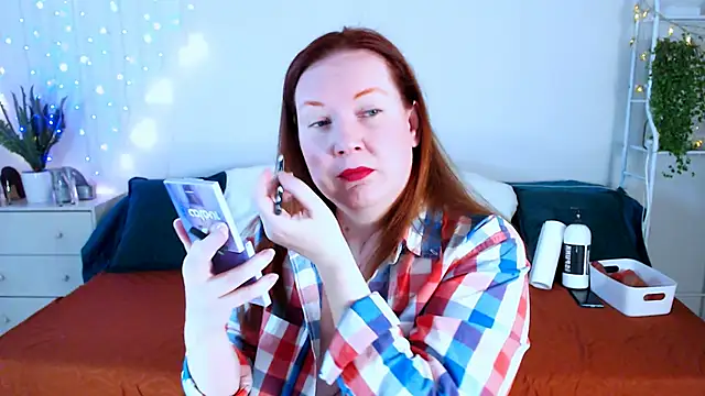 GoddessLara online show from 11/30/25, 11:05