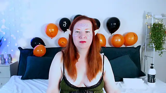 GoddessLara online show from 10/29/25, 11:14