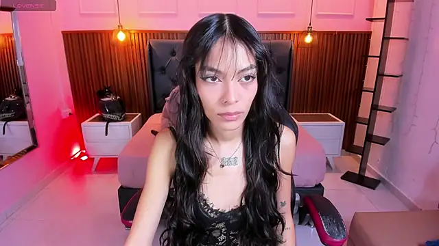 AMELIELEONE online show from 11/05/25, 12:19