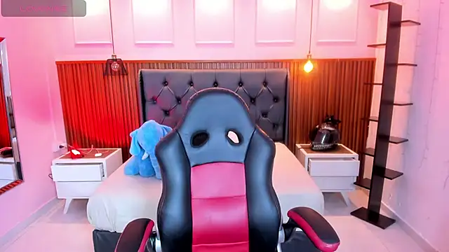 AMELIELEONE online show from 09/16/25, 12:28