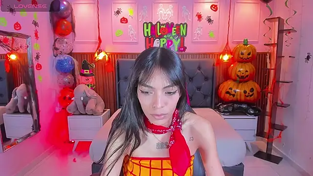 AMELIELEONE online show from 10/22/25, 12:26