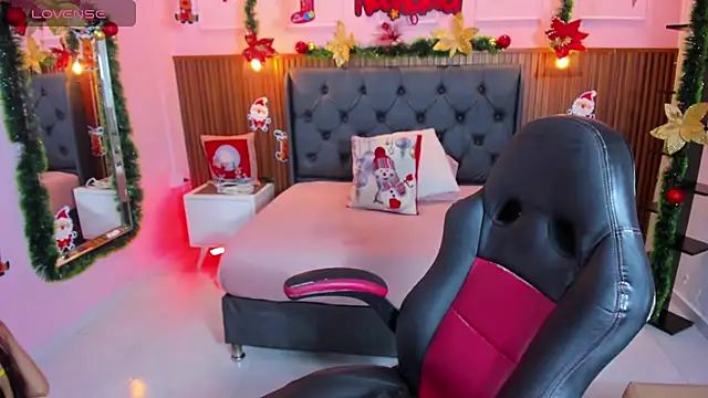 AMELIELEONE online show from 12/18/25, 12:20