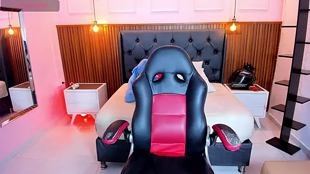 AMELIELEONE online show from 02/10/26, 12:26