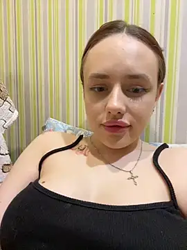 Lisaaan online show from 04/13/26, 04:33