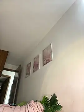 DulceLenns online show from 02/17/26, 07:11